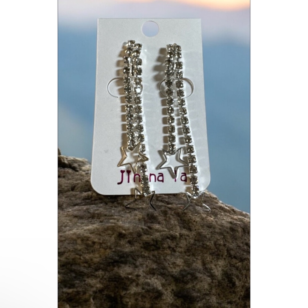 Jin na la Silver Crystal Star Earrings